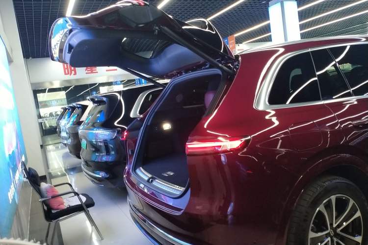 Used Hima AITO M7 2026 Model Range-Extending Ultra All-Wheel Drive 5-Seater Version Trunk