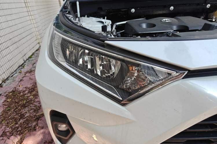 Used Toyota RAV4 2024 2.0L CVT Two-Wheel Drive Urban Edition