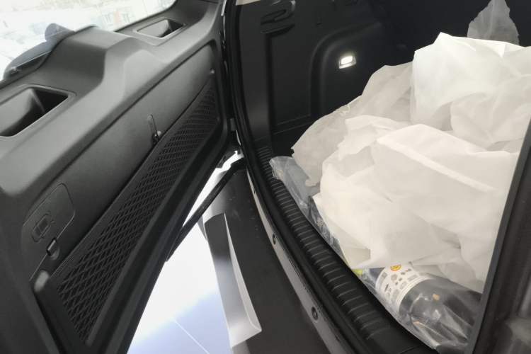 Used Formula Leopard Titanium 3 2025 501 km Range Rear-Wheel Drive Intelligent Driving Pro Version