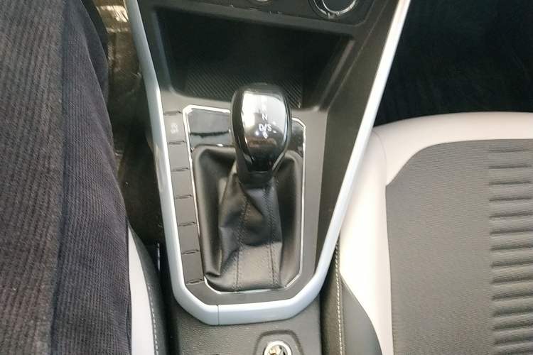 Used Volkswagen Polo 2019 Plus 1.5L Automatic Colorful Technology Edition Gear Lever