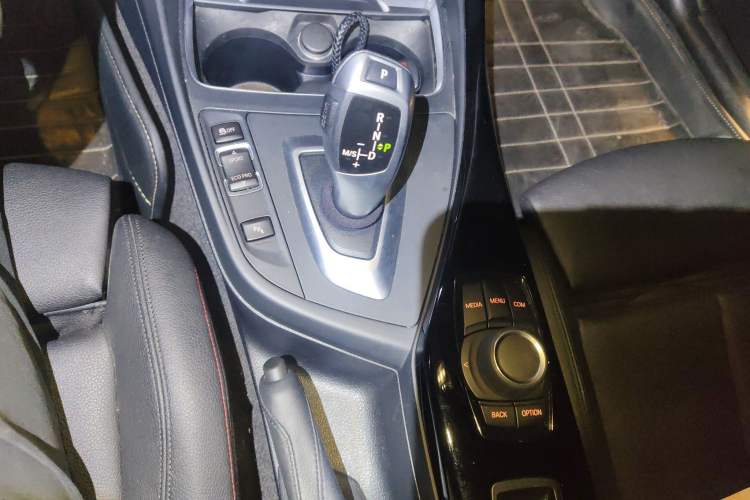 Used BMW 2 Series 2019 225i Convertible Coupe Sports Design Package