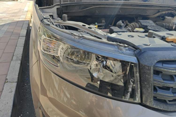 Used CHANGAN OSHAN X70A 2020 1.5L Manual Base Version
