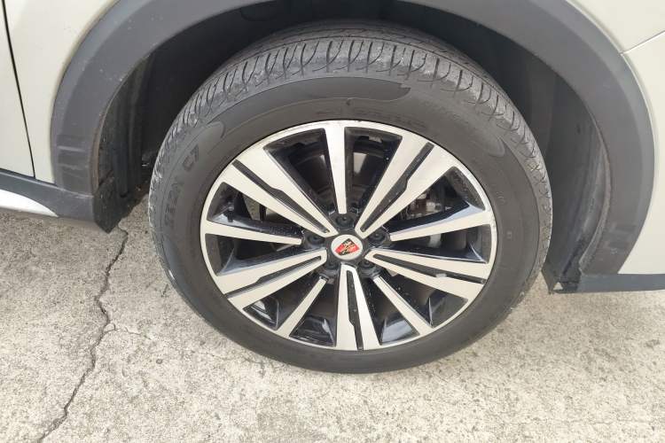Used Roewe RX5 2020 20T Automatic 4G Connect Superior Flagship Edition Right Front Wheel Hub