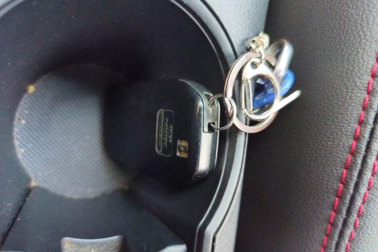 Used Toyota Levin 2017 Revised Dual-Engine 1.8H GS E-CVT Elite Sunroof Version China V Standard
