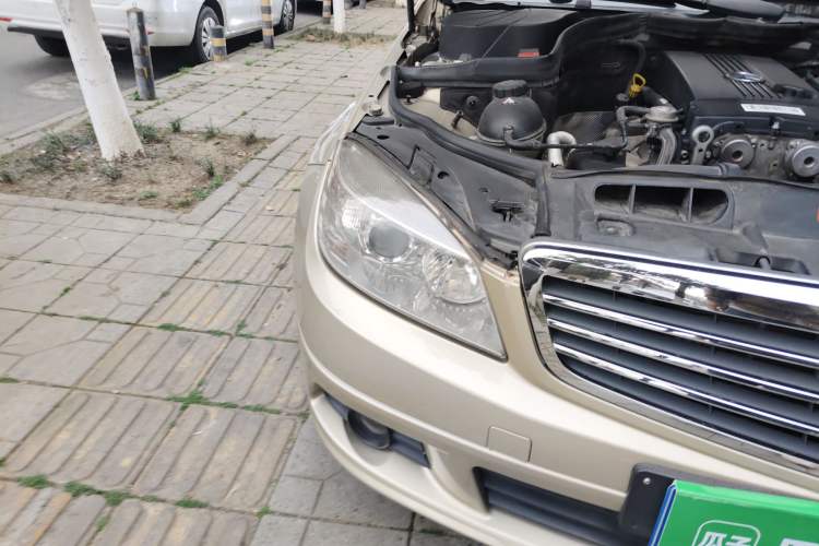 Used Mercedes-Benz C-Class 2010 C 180K Classic model