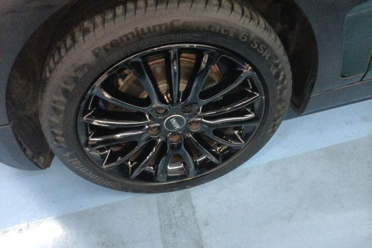 Used MINI Clubman 2018 1.5T COOPER Classic Edition Exterior 4