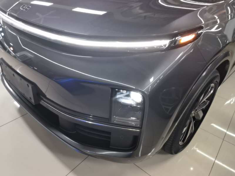Used Li Auto L8 2023 Pro Model — 23
