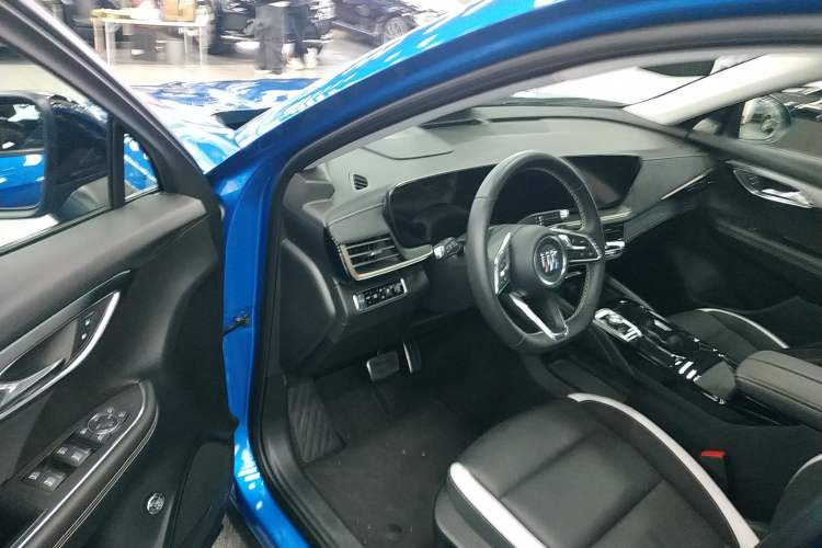 Used Buick Envision 2024 Encore S 25T Ignite Black Style Edition
