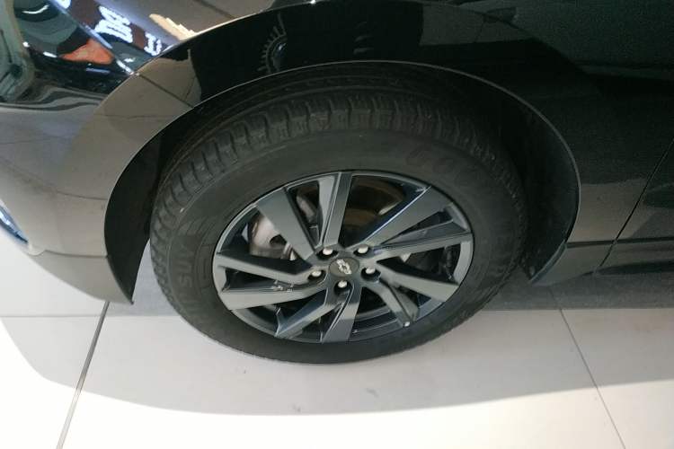 Used Chevrolet Equinox 2021 550T RS Smart Boundary-Pushing Edition Exterior 3