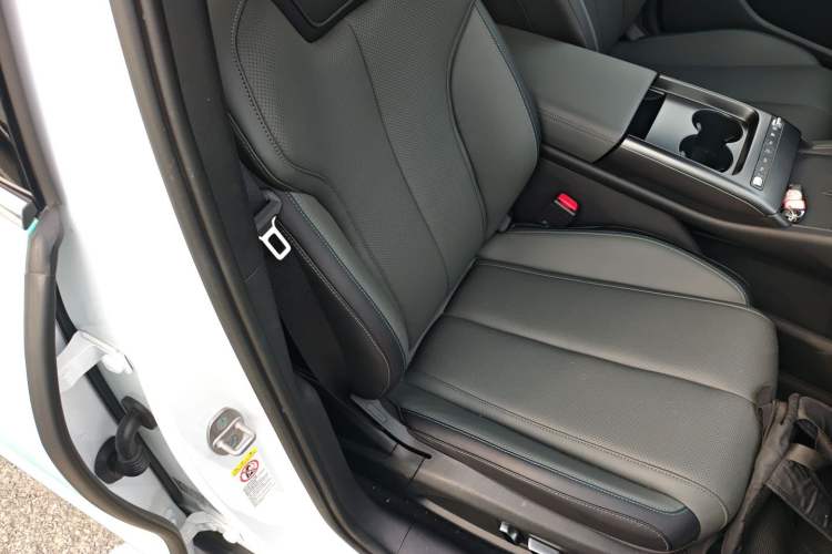 Used BYD Qin L 2025 EV 545KM Beyond Version Right Front Seat