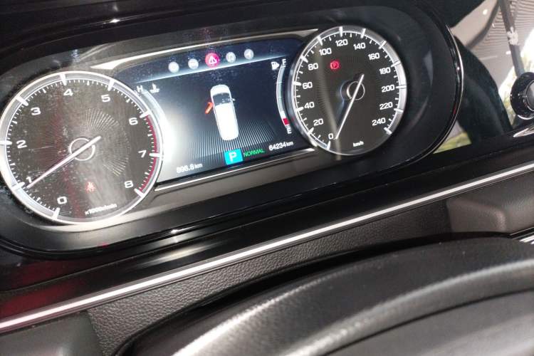 Used GAC Trumpchi M6 2021 270T DCT Luxury Edition (7-seater)
