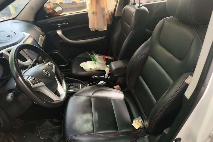 Used CHANGAN CS35 2016 1.6L Automatic Prestige Model China V Standard