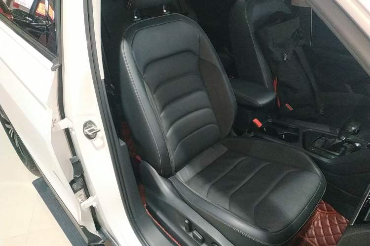 Used Volkswagen Tiguan L 2020 330TSI Automatic Two-Wheel Drive Panoramic Comfort Edition China VI Standard