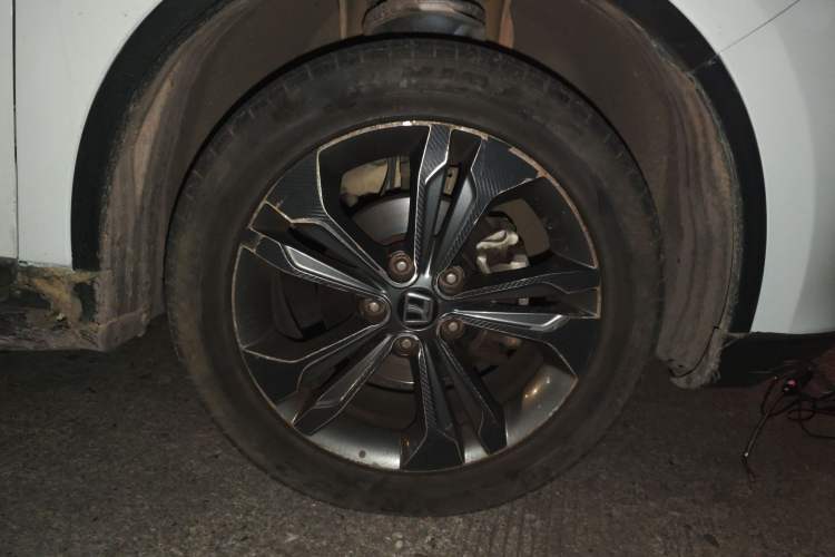 Used Luxgen U6 SUV 2014 2.0T ZhiZun Model