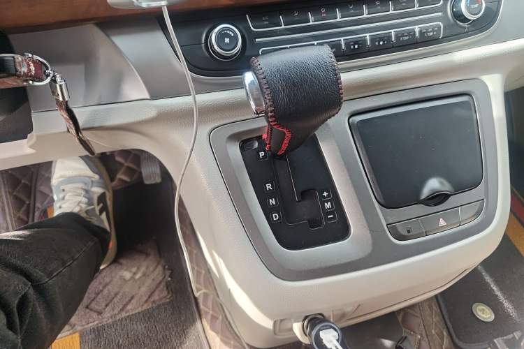 Used SAIC MAXUS G10 2016 2.0T Automatic Elite Edition