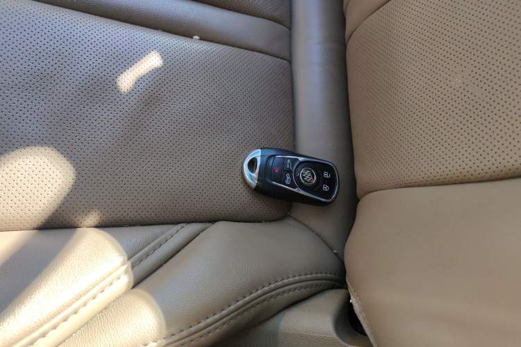 Used Buick GL8 2017 ES 28T Flagship Model China V Standard