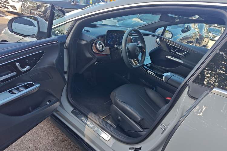 Used Mercedes-Benz EQE 2022 350 Luxury Edition