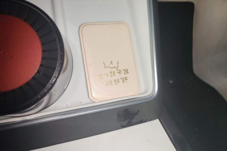 Used Tesla Model Y 2025 Long-Range All-Wheel-Drive Version
