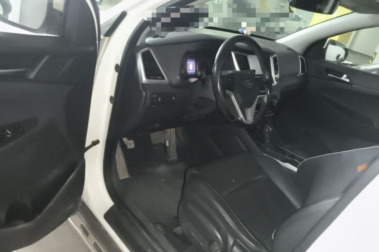 Used Hyundai Tucson 2015 1.6T Dual-Clutch Two-Wheel-Drive Smart Model Driver Seat