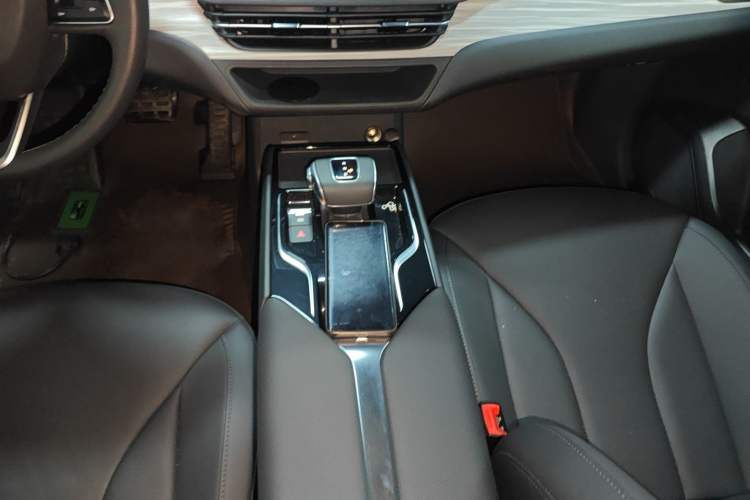 Used Hongqi E-QM5 2024 610 km PLUS