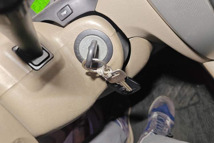 Used Hyundai Tucson 2009 2.0L Automatic Two-Wheel Drive with Sunroof