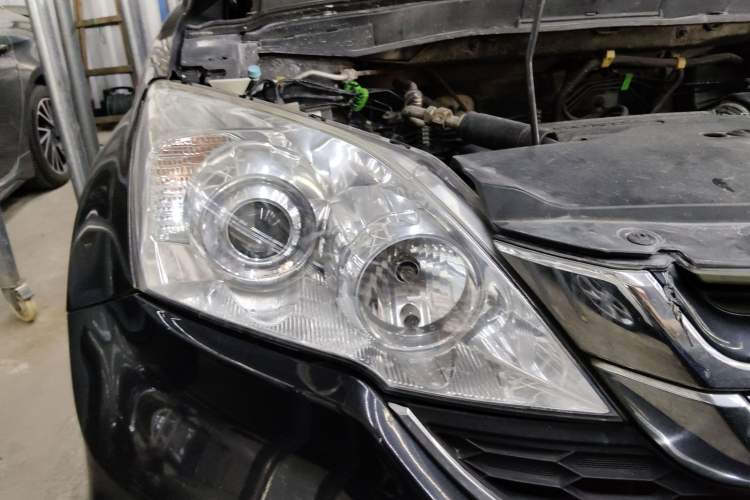Used Honda CR-V 2010 2.0L automatic two-wheel drive urban version Right Front Headlight