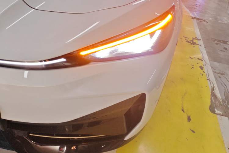 Used Volkswagen ID.UNYX 2024 Pro Long-Range Version Left Front Headlight