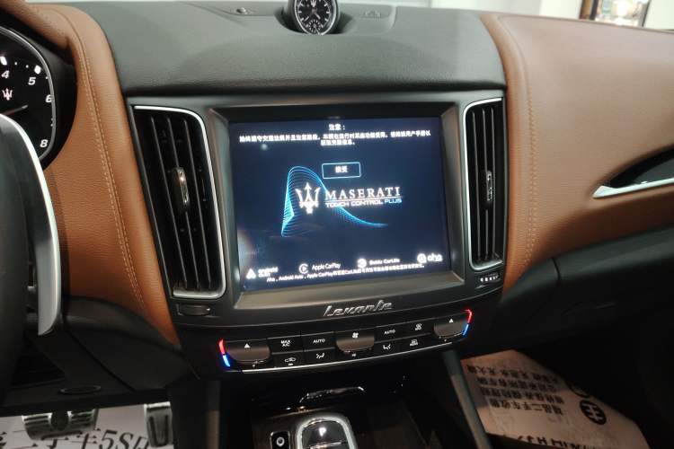 Used Maserati Levante 2019 3.0T Standard Version China VI Audio And AC Panel