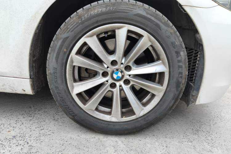 Used BMW 5 Series 2013 525Li Leading Model