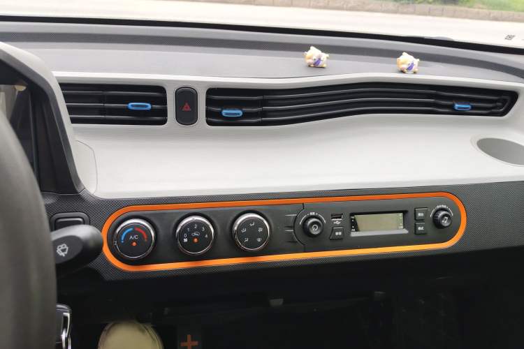 Used Wuling Hongguang MINIEV 2021 Macaron Premium Model – Lithium Iron Phosphate