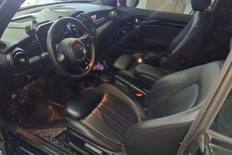 Used MINI JCW 2023 Facelift 2.0T JOHN COOPER WORKS ALL-IN Left Front Seat