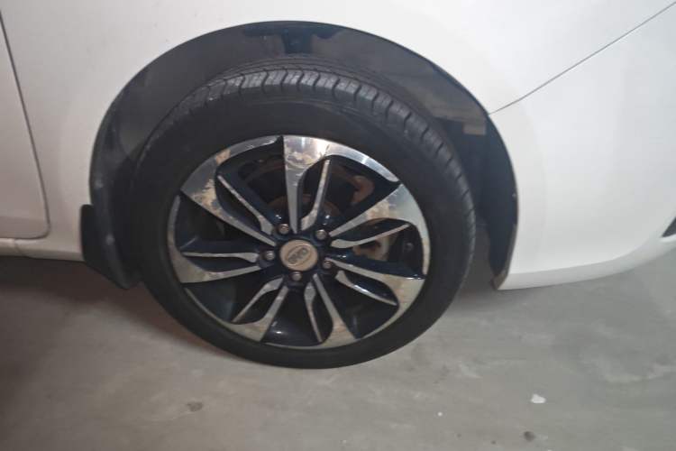 Used BYD Qin New Energy 2015 1.5T Dual-Crown Flagship Plus Edition