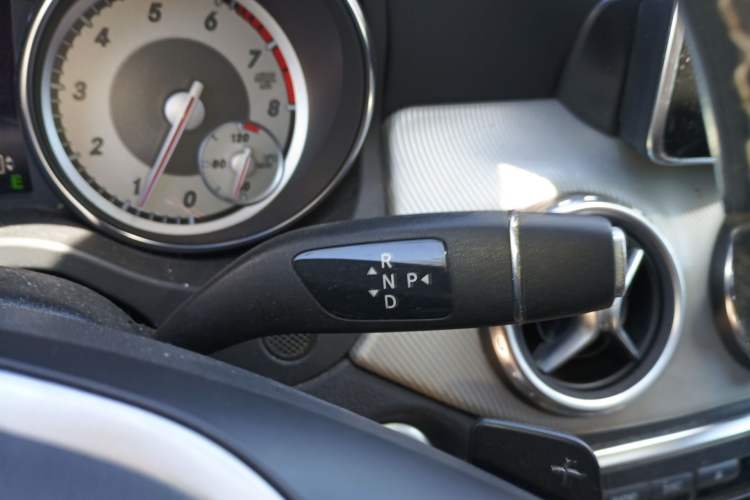 Used Mercedes-Benz GLA 2015 GLA 200 Fashion Model
