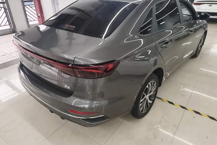 Used Geely Auto Emgrand 2026 Model 4th Generation 4 Millionth Anniversary Edition 1.5L CVT Overdrive Edition
