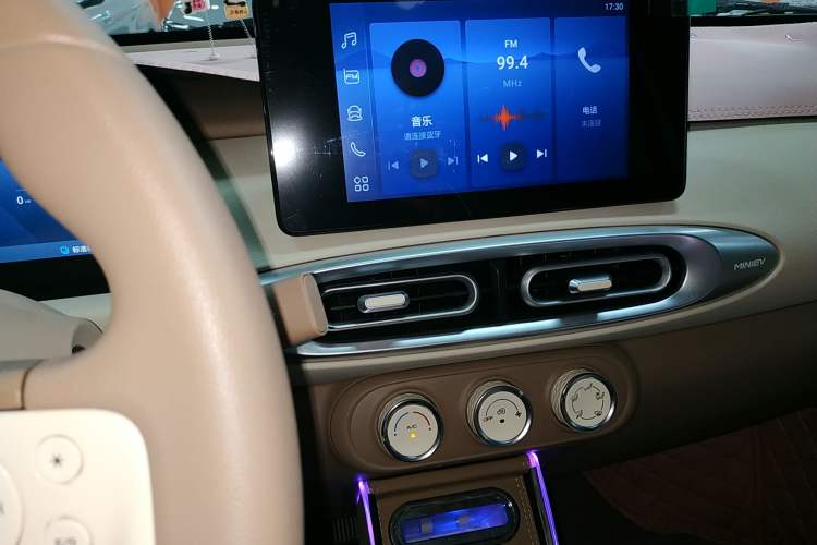 Used Wuling Hongguang MINIEV 2025 Four-Door Version Premium Edition