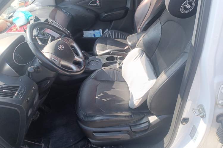 Used Hyundai ix35 2015 2.0L Automatic 2WD Smart Version China V Standard
