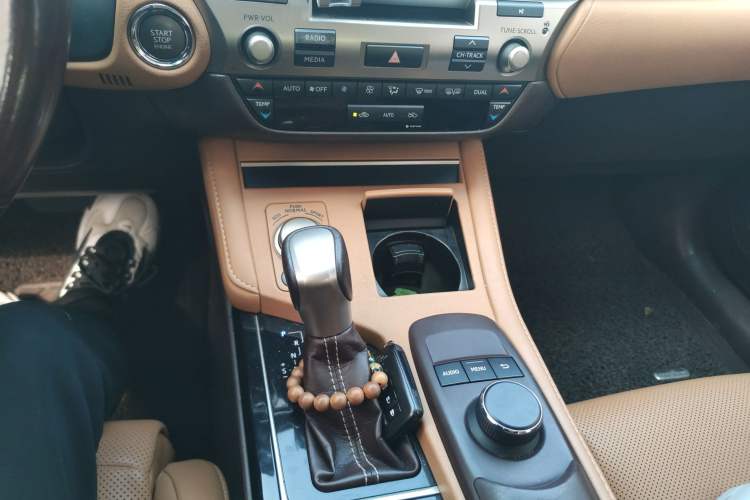 Used Lexus ES 2015 200 Elite Edition
