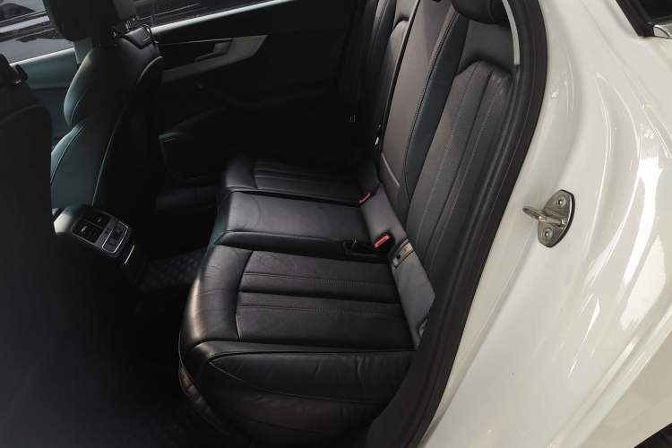 Used Audi A4L 2020 40 TFSI Fashion Dynamic Model