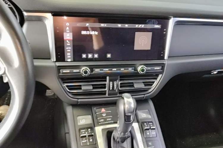 Used Porsche Macan 2018 Macan 2.0T
