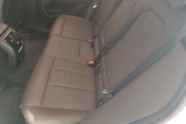 Used BMW X3 2021 Facelift xDrive25i Luxury Package Left Rear Seat