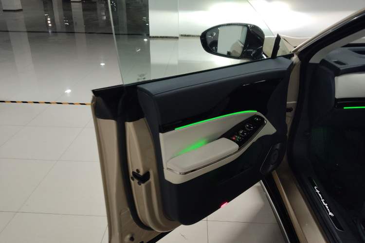 Used Yuanhang Y6 2023 720 km Range Rear-Drive Luxury Version