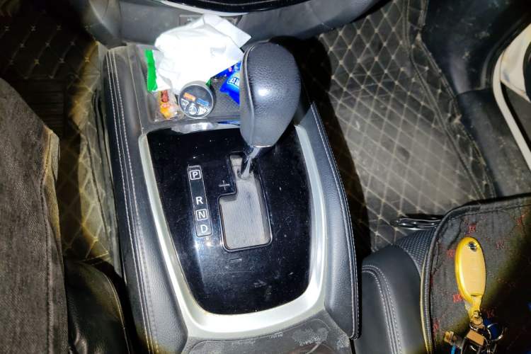 Used Nissan X-Trail 2014 2.0L CVT Comfort Edition 2WD Gear Lever