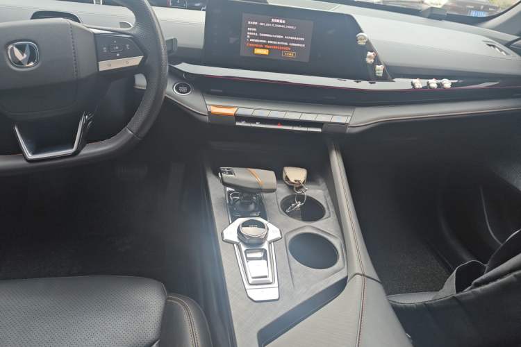 Used CHANGAN UNI-V 2022 1.5T Prestige Version