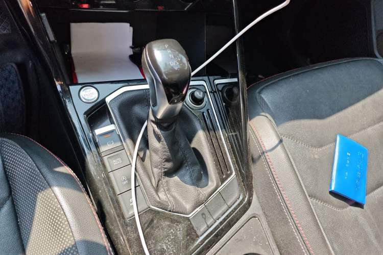 Used Volkswagen Tayron 2019 330TSI Two-Wheel Drive Luxury Model China VI Standard Gear Lever