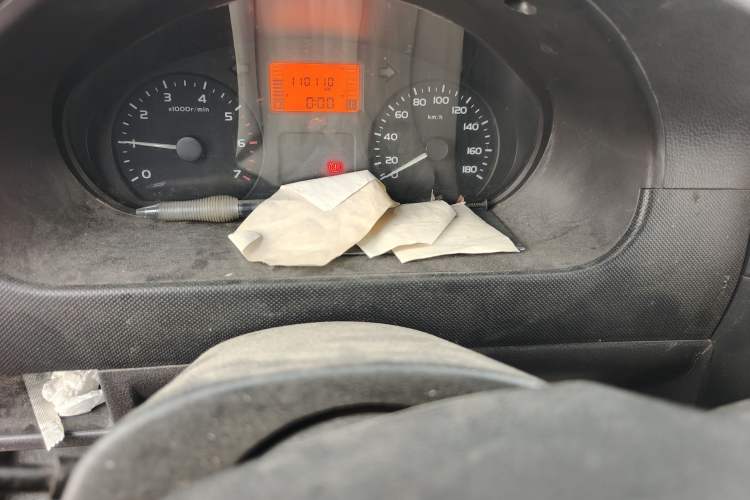 Used Wuling Rongguang 2011 1.2L Base Version
