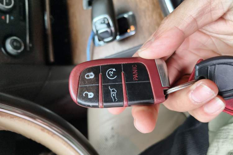 Used Chrysler 300C 2012 3.6L Luxury Edition
