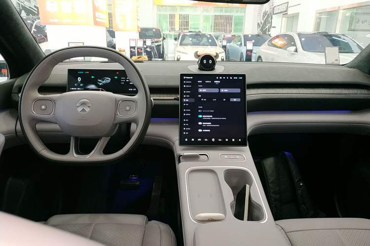 Used Nio EC6 2024 75 kWh
