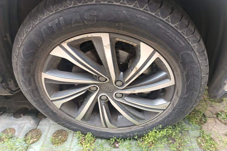 Used Geely Auto Vision X6 2020 1.4T CVT Asian Games Edition Right Front Wheel Hub