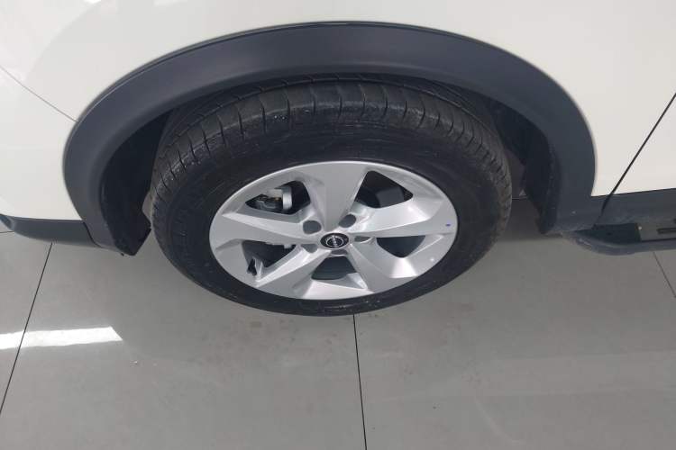 Used Nissan Qashqai 2023 Classic 2.0L CVT XV Comfort Edition Left Front Wheel Hub