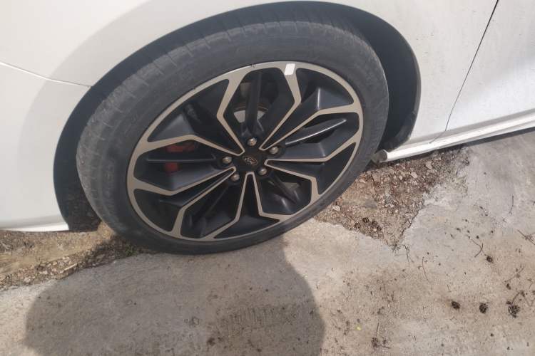 Used Ford Focus 2020 Sedan EcoBoost 180 Automatic ST Line Left Front Wheel Hub